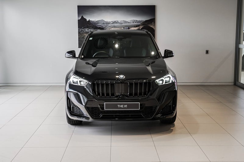 2025 BMW X1 xDrive25e image 4