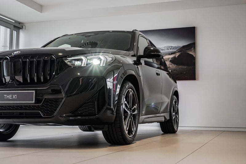2025 BMW X1 xDrive25e image 5