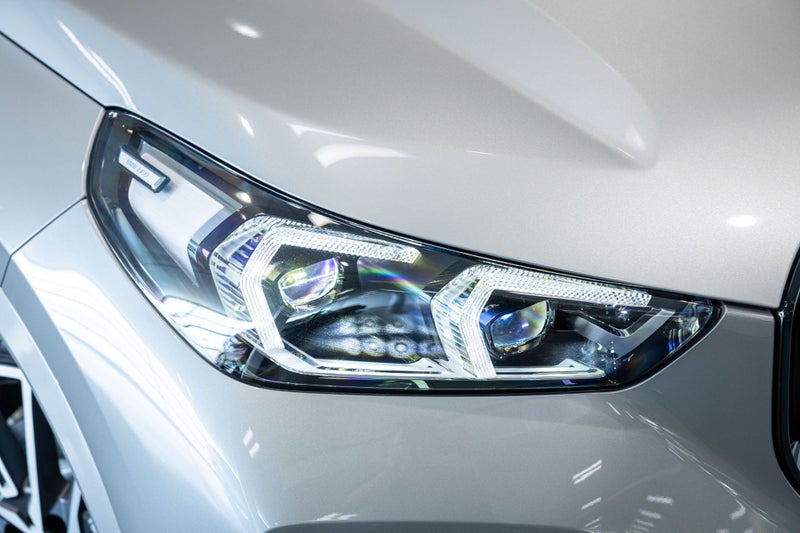 2025 BMW X1 xDrive25e - Plug-in Hybrid with Inn... image 3