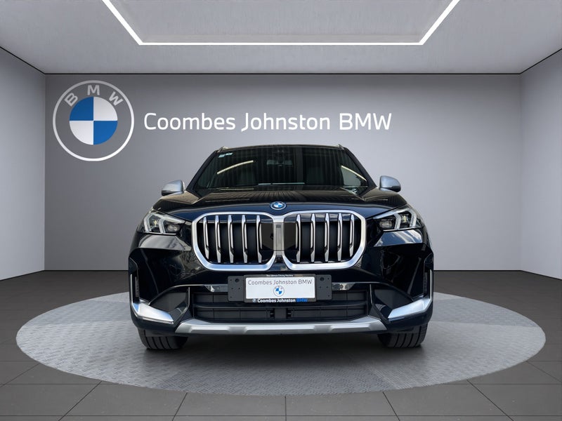 2025 BMW X1 xDrive25e xLine image 2