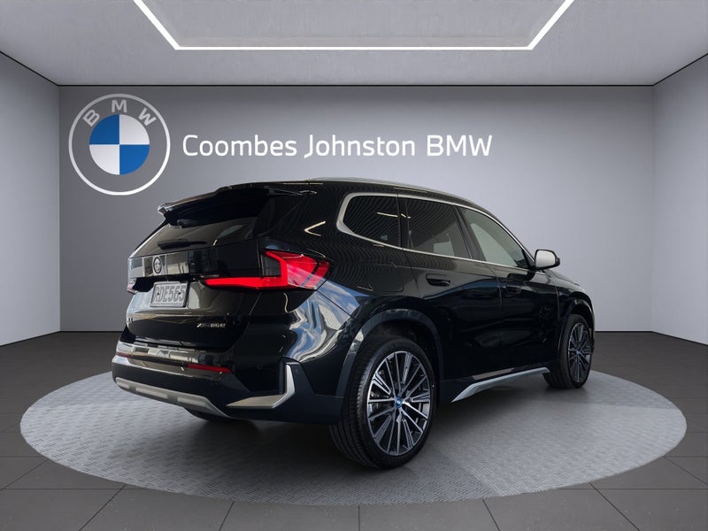 2025 BMW X1 xDrive25e xLine image 5