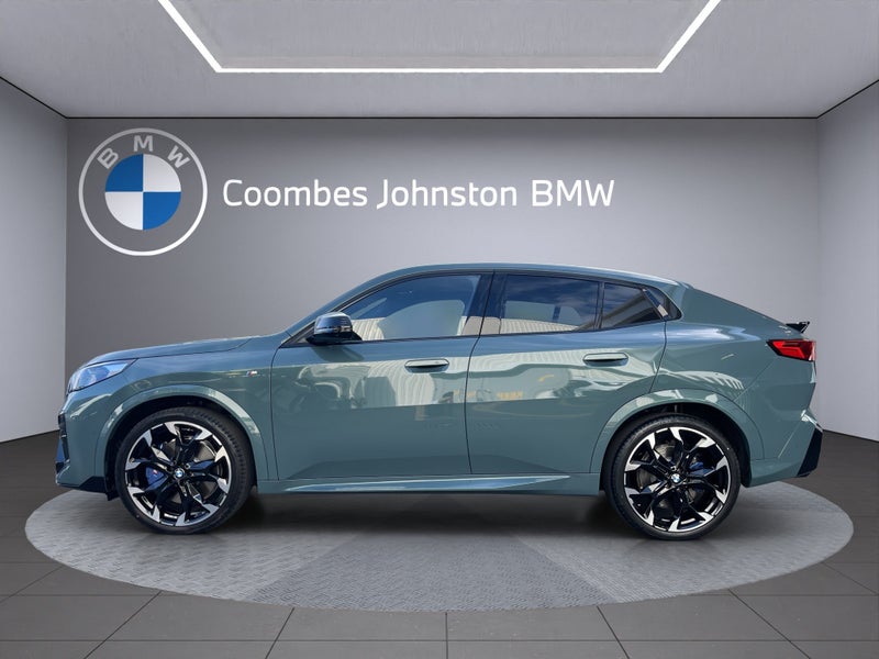 2025 BMW X2 M35i xDrive image 3