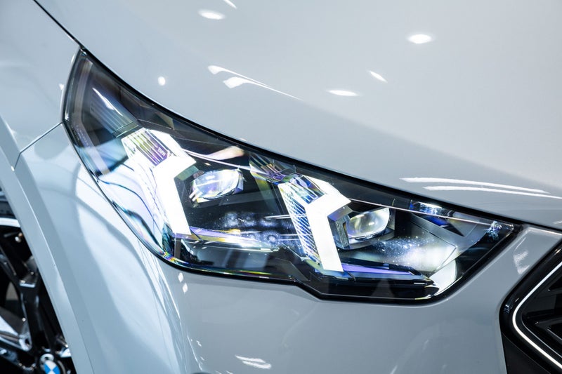 2025 BMW X2 M35i xDrive image 3