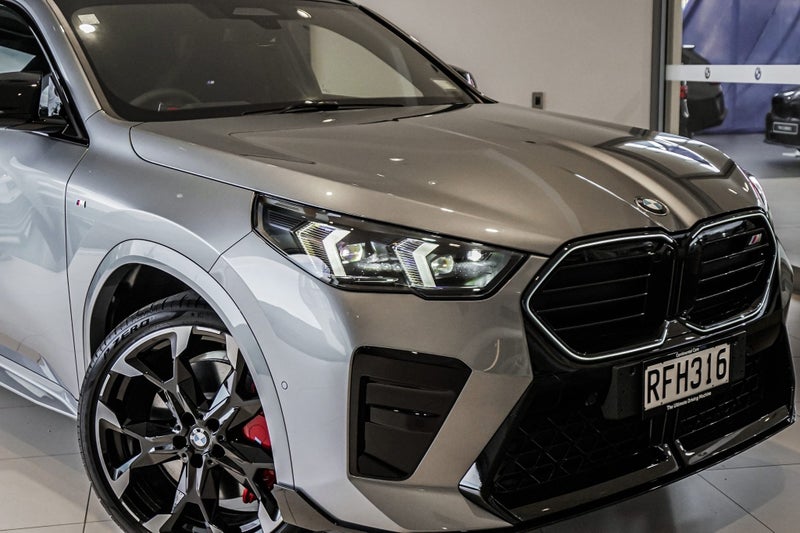 2025 BMW X2 M35i xDrive image 3