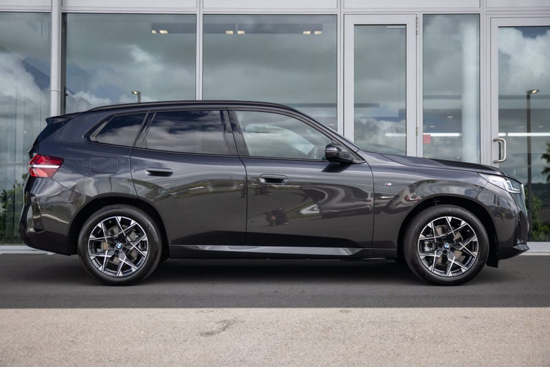 2025 BMW X3 20 xDrive image 4