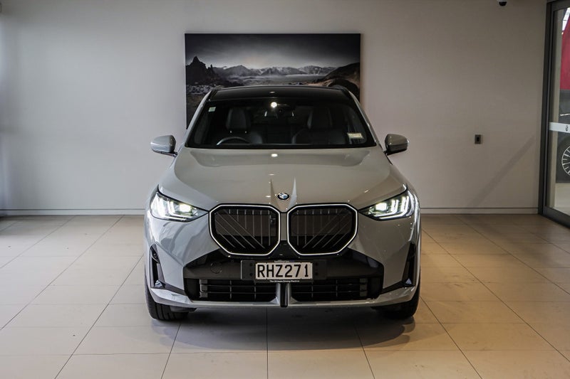 2025 BMW X3 20 xDrive image 5