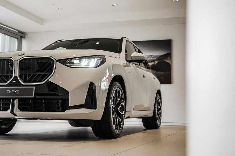 2025 BMW X3 20 xDrive image 5