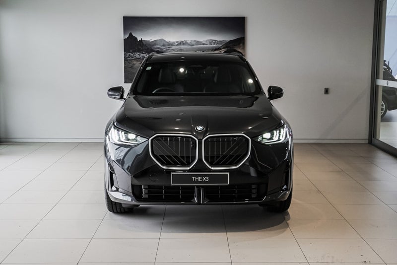 2025 BMW X3 20 xDrive image 4