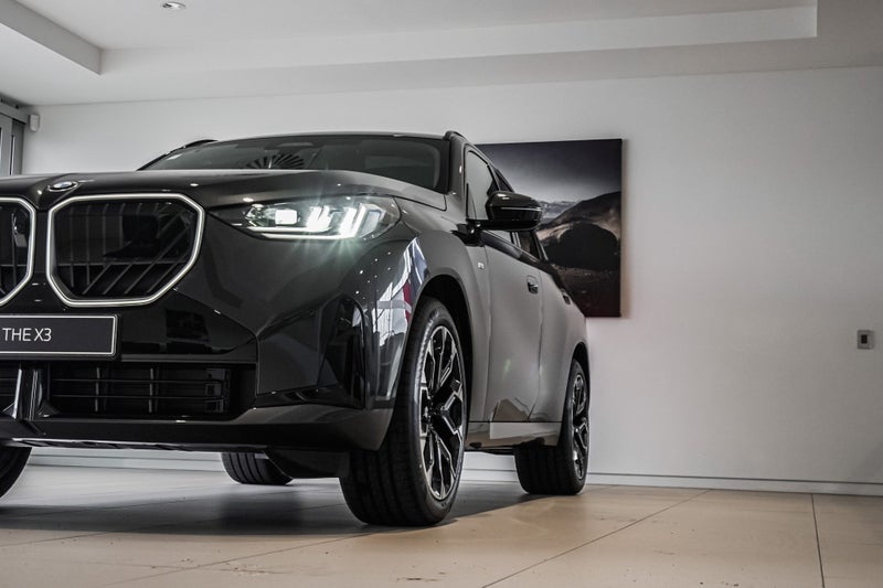 2025 BMW X3 20 xDrive image 5