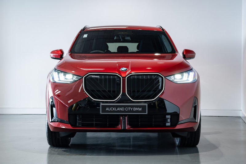 2025 BMW X3 20 Xdrive image 2