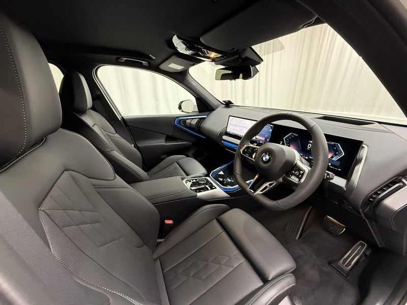 2025 BMW X3 20 xDrive with Motorsport Pacakage image 4