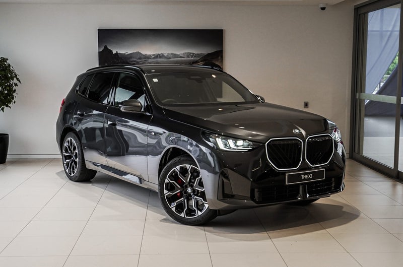 2025 BMW X3 30e xDrive image 1