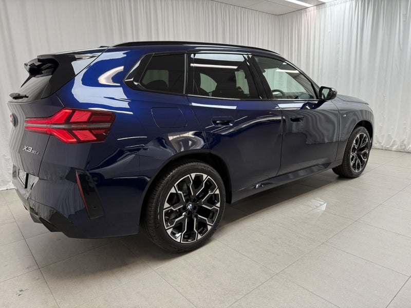 2025 BMW X3 30e xDrive Comfort + Enhancement +... image 3