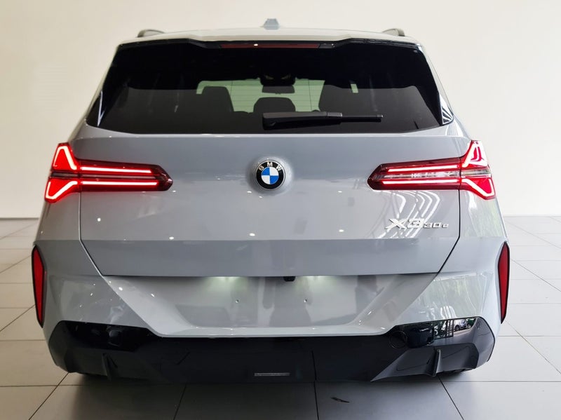 2025 BMW X3 30e xDrive Comfort Package image 5