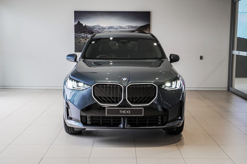 2025 BMW X3 36GP 20 xDrive image 4