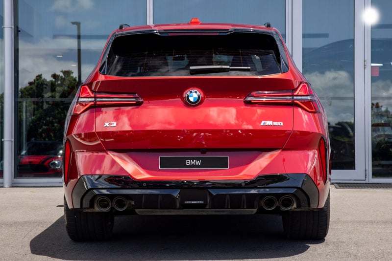 2025 BMW X3 M50 xDrive image 3