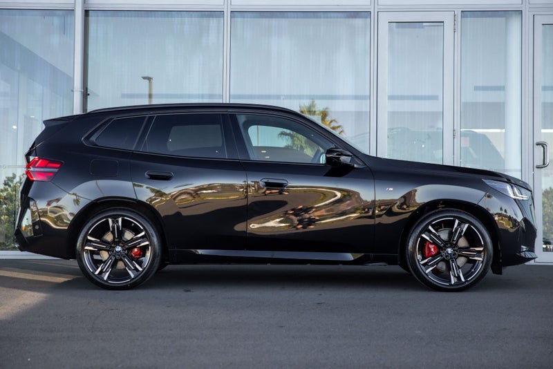 2025 BMW X3 M50 Xdrive image 3