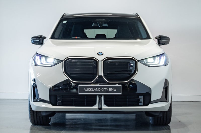 2025 BMW X3 M50 Xdrive image 2