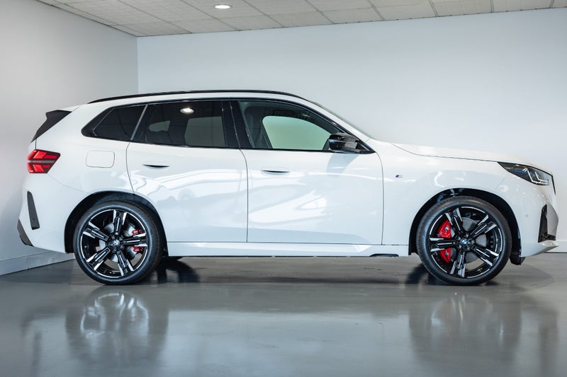 2025 BMW X3 M50 Xdrive image 3