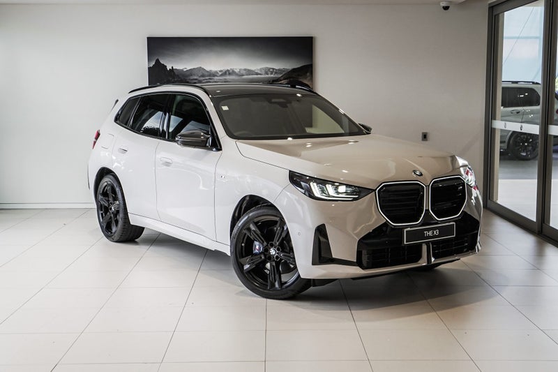 2025 BMW X3 M50 xDrive image 1
