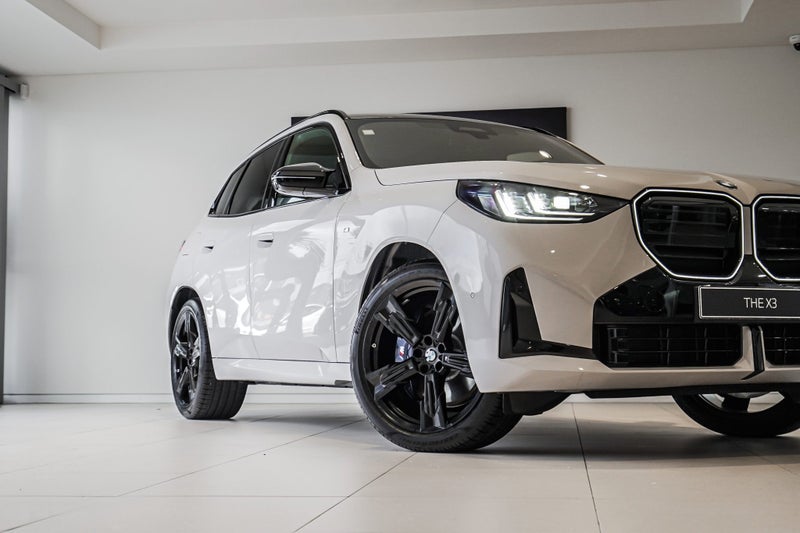 2025 BMW X3 M50 xDrive image 2