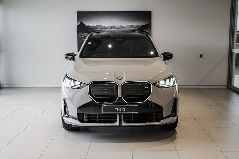 2025 BMW X3 M50 xDrive image 4