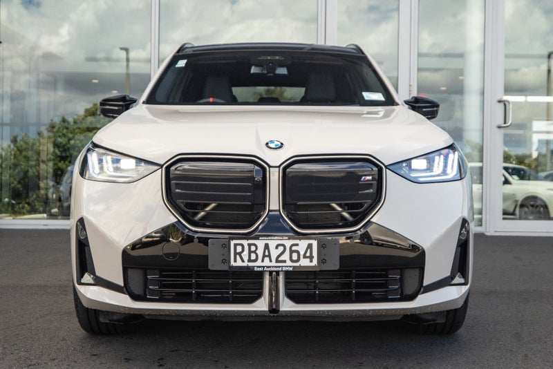 2025 BMW X3 M50 Xdrive image 2