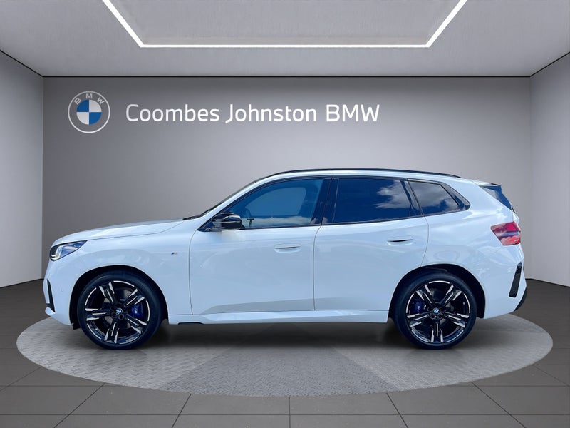 2025 BMW X3 M50 xDrive image 3