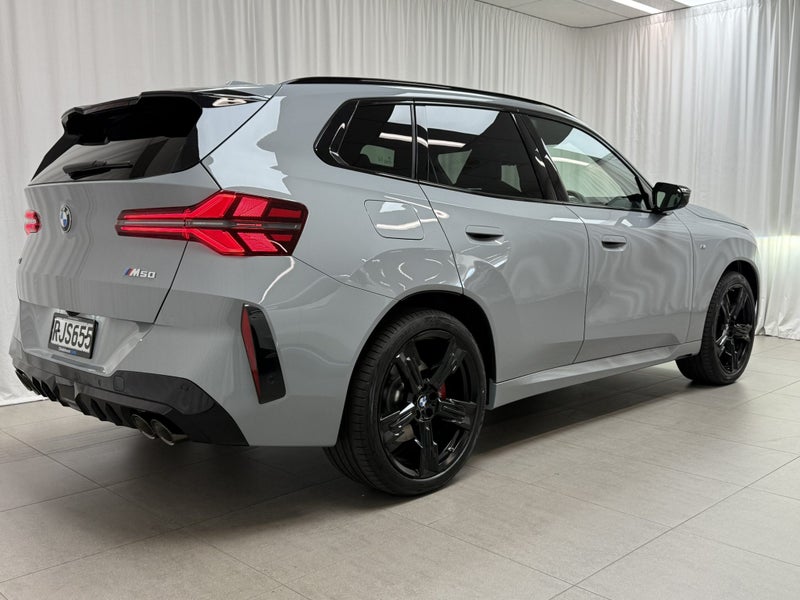 2025 BMW X3 M50 xDrive with Motorsport Pro image 3