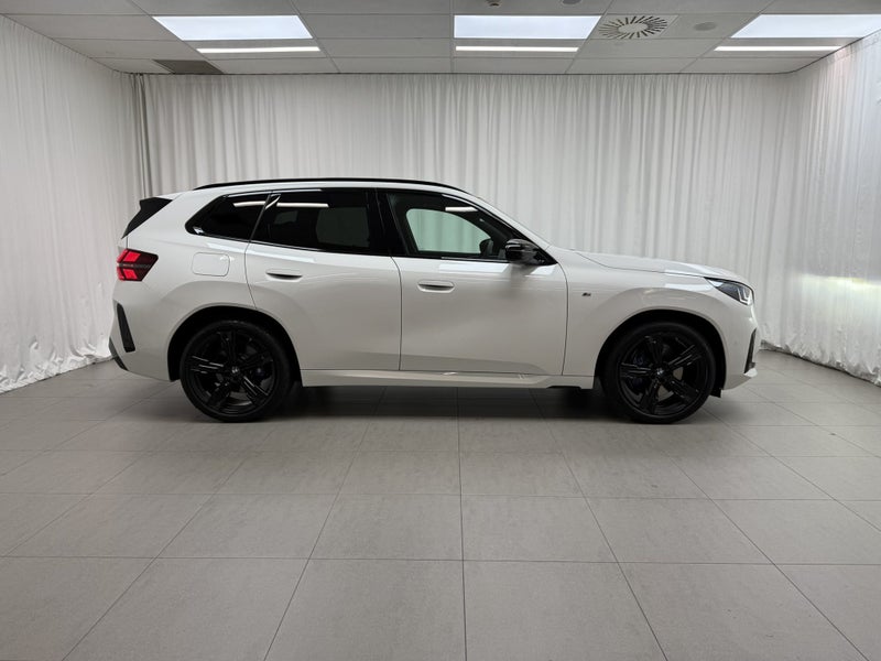2025 BMW X3 X3 M50 xDrive image 2