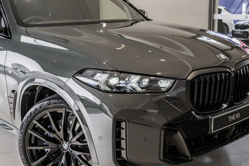 2025 BMW X5 12EV xDrive30d image 3
