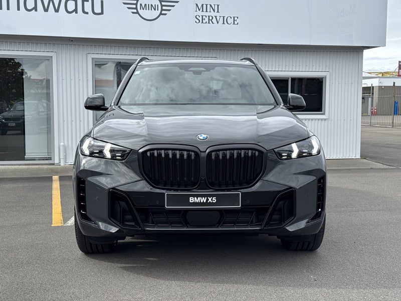 2025 BMW X5 30d xDrive - Beauitful Spec! Financ... image 2