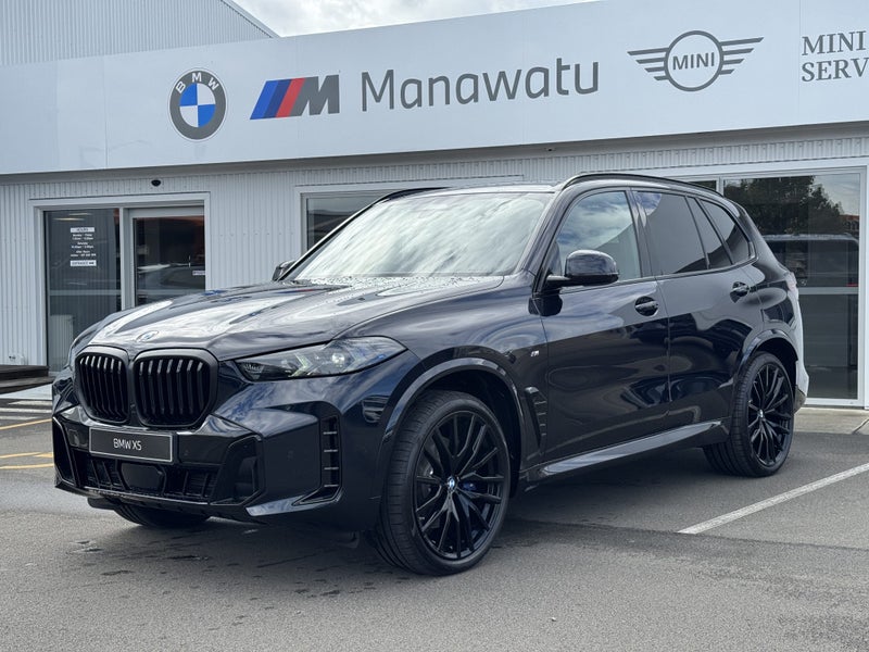 2025 BMW X5 30d xDrive - M Sport + Innovations... image 1