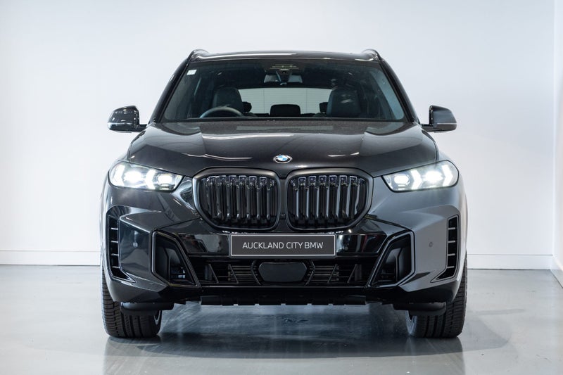 2025 BMW X5 30d xDrive30d Sports Collection Edi... image 3