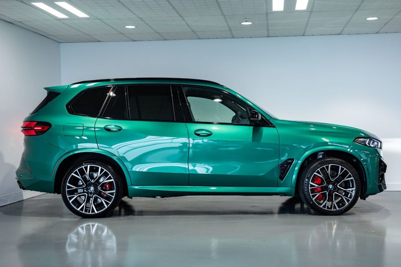 2025 BMW X5 M Competition with Indulgence Package image 5