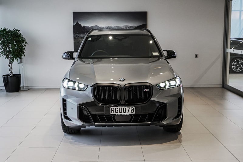 2025 BMW X5 M60i image 4