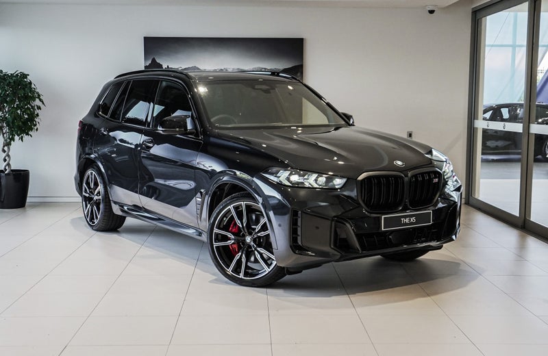 2025 BMW X5 M60i image 1