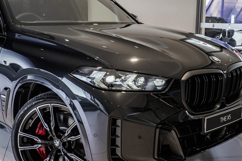 2025 BMW X5 M60i image 3