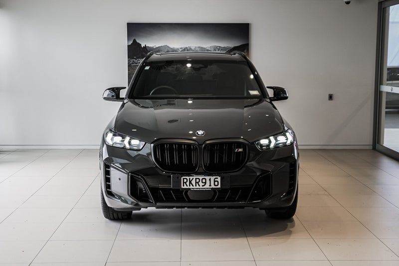 2025 BMW X5 M60i image 4