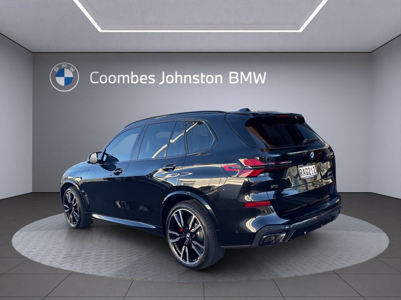 2025 BMW X5 M60i xDrive image 4