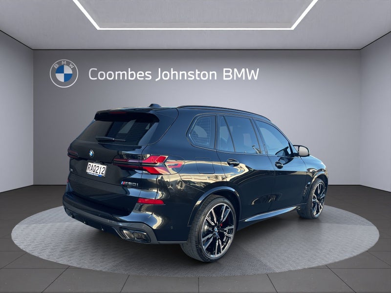 2025 BMW X5 M60i xDrive image 5