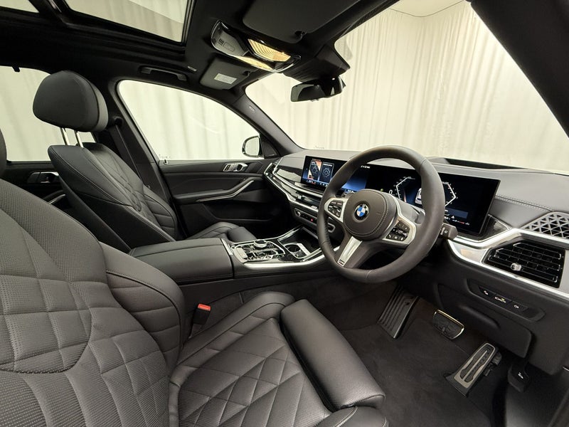 2025 BMW X5 X5 xDrive30d with Motorsport Pro +... image 4