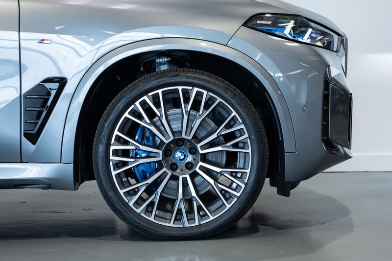 2025 BMW X5 xDrice30d M-Sport with Innovations... image 5