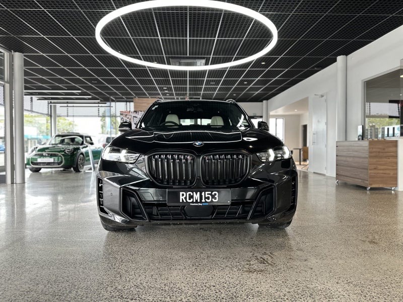 2025 BMW X5 xDrive 40D Innovations & Executive image 2