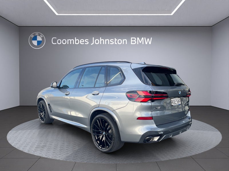 2025 BMW X5 Xdrive30d image 4