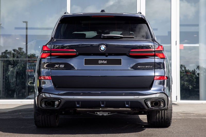 2025 BMW X5 xDrive30d image 5