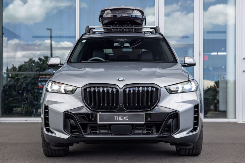 2025 BMW X5 xDrive30d image 2