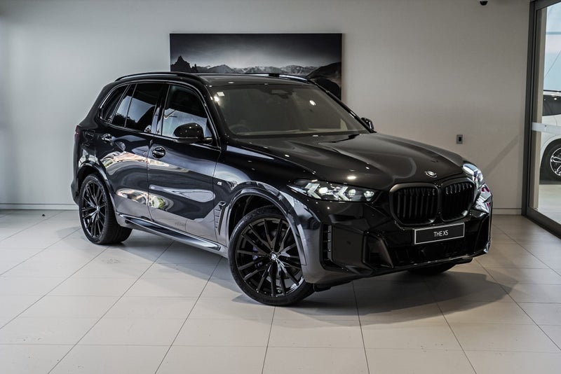 2025 BMW X5 xDrive30d image 1