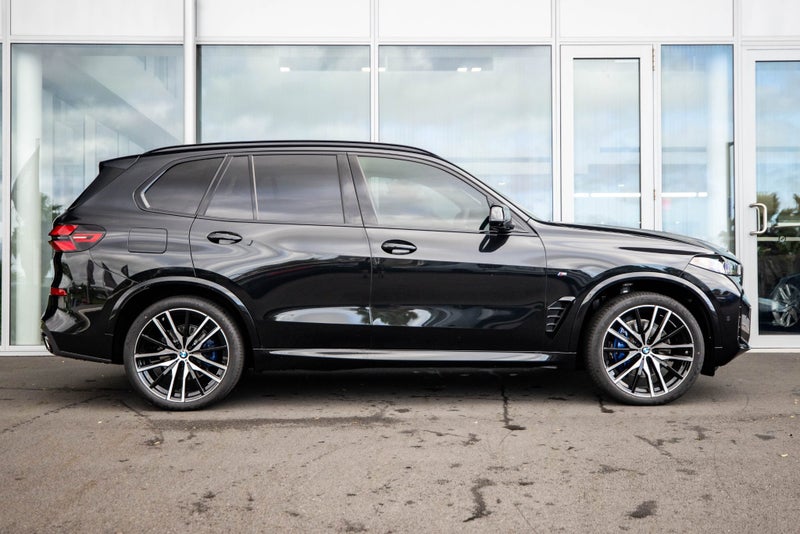 2025 BMW X5 Xdrive30d image 3