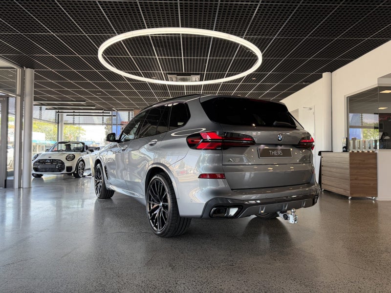 2025 BMW X5 xDrive30d image 4